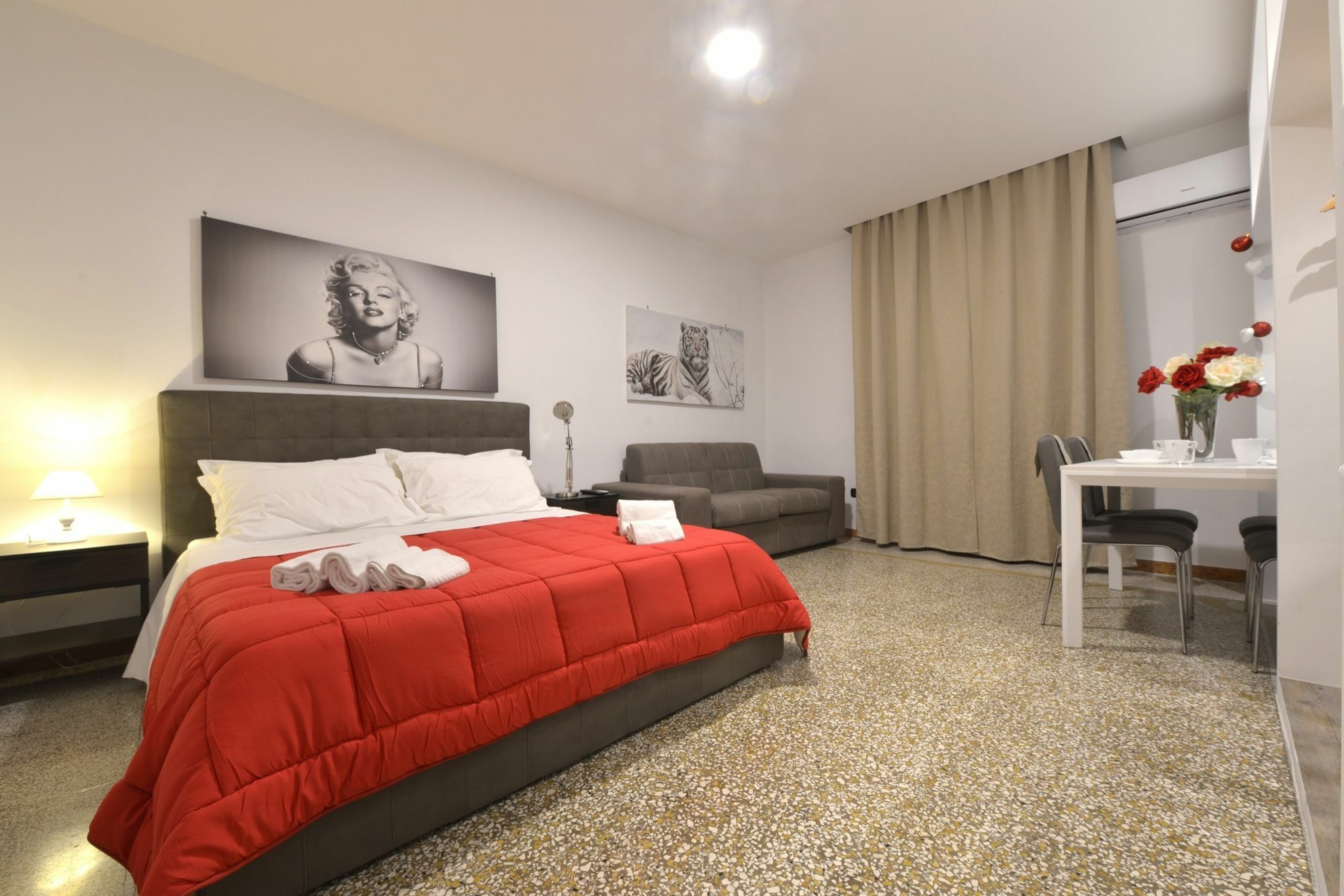 Napoli Central City ภายนอก รูปภาพ
